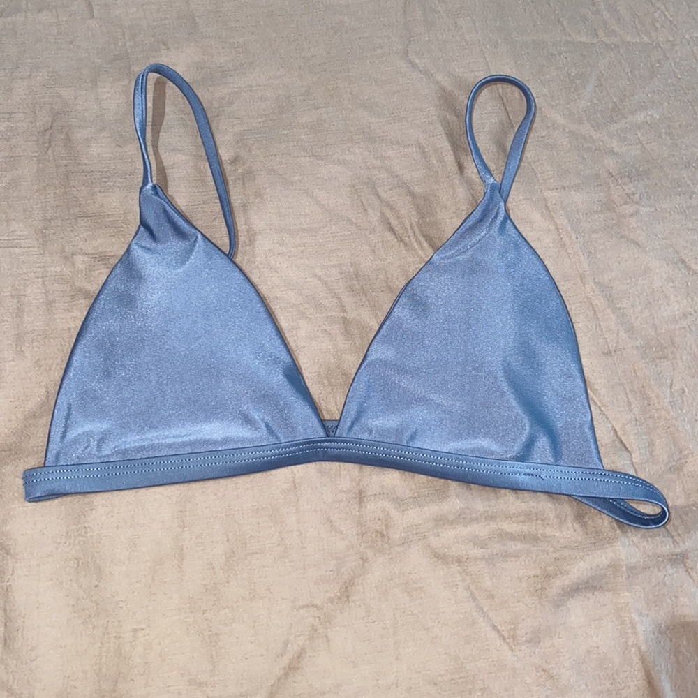 Gray bikini - Picture 3 of 4